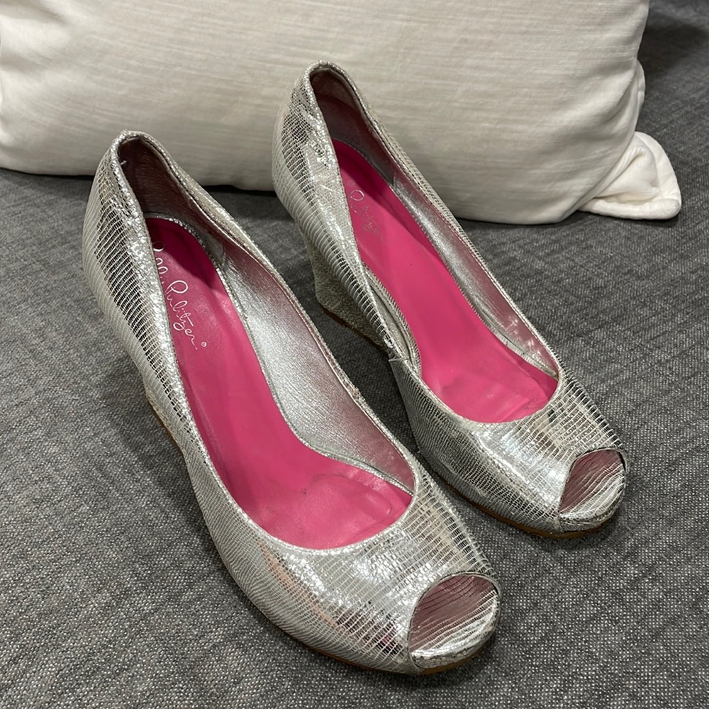 Stunning silver Lily Pulitzer peep toe wedges